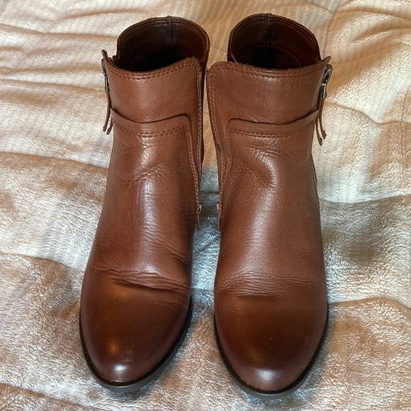 Comfy Naturalizer waterproof booties. Worn twice. Great condition. - Picture 8 of 9